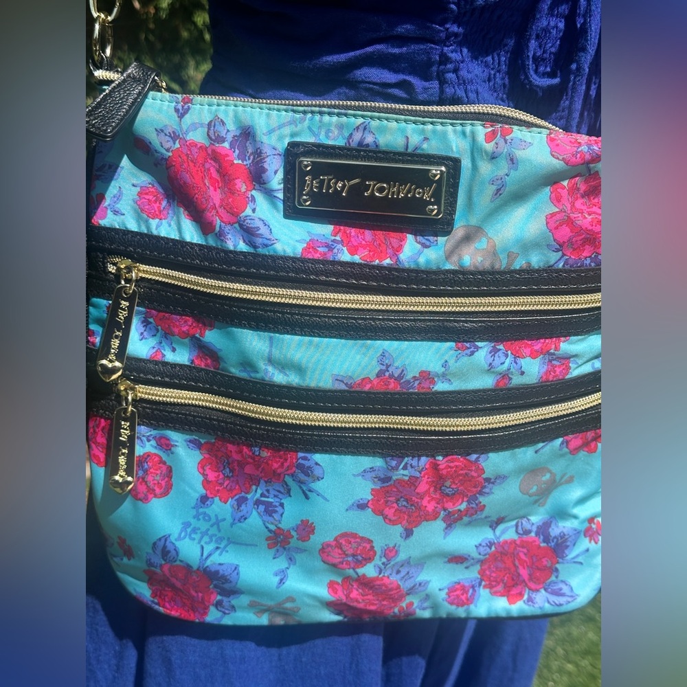 Betsey Johnson Pink and Blue Crossbody Bag with Playful Design Adjustable strap - Picture 3 of 6
